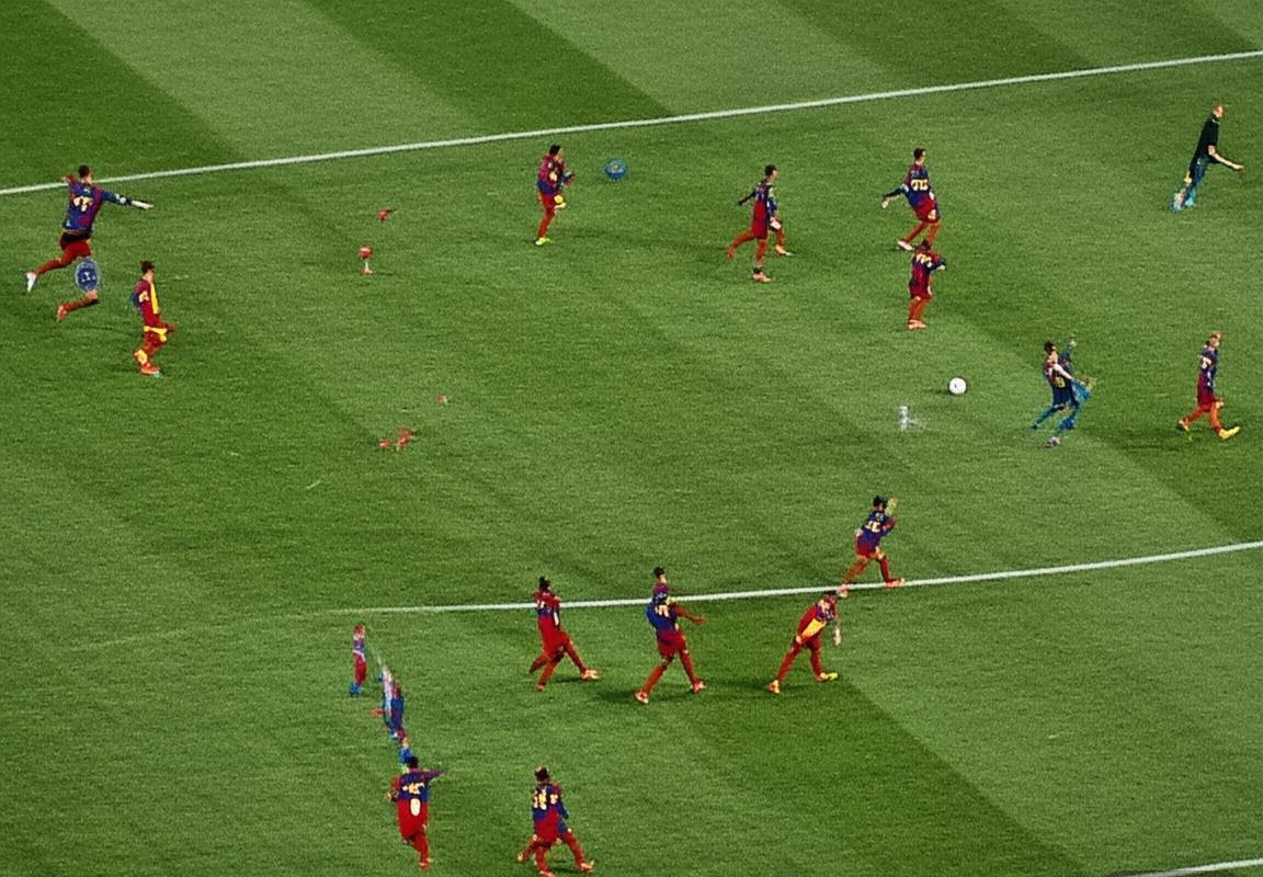 巴塞罗那VS巴黎圣日耳曼：经典对决战术解析与球星巅峰对决集锦